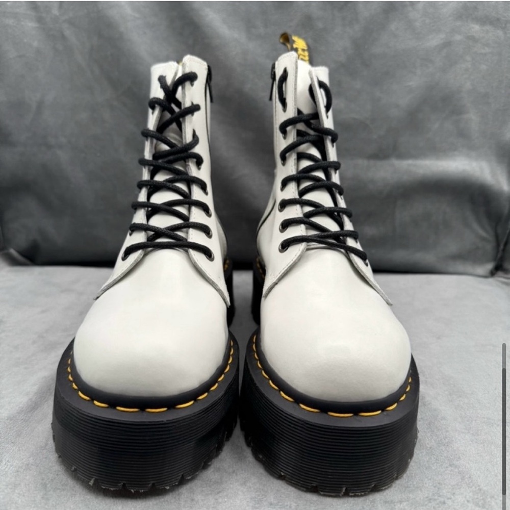 Dr. Martens Jadon Platform Boots Women’s US 8 White Smooth Leather Side Zip - Picture 8 of 11